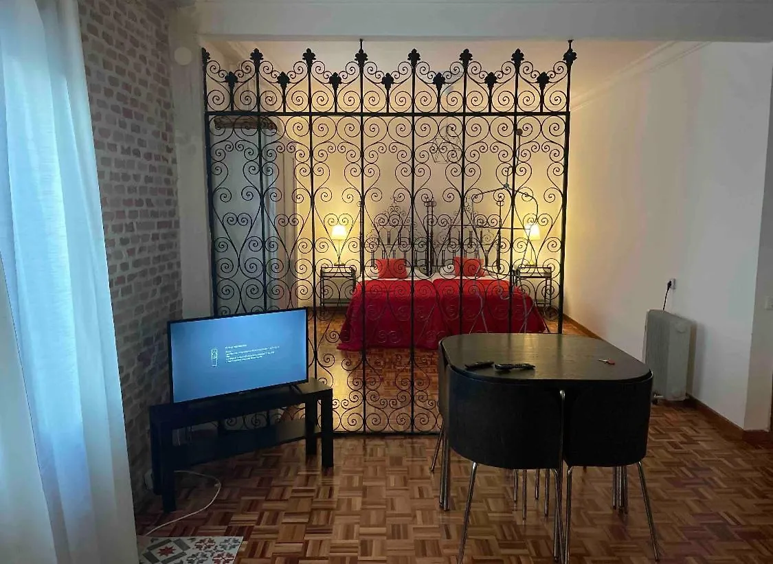 Alojamiento En El Centro De Toledo Apartment