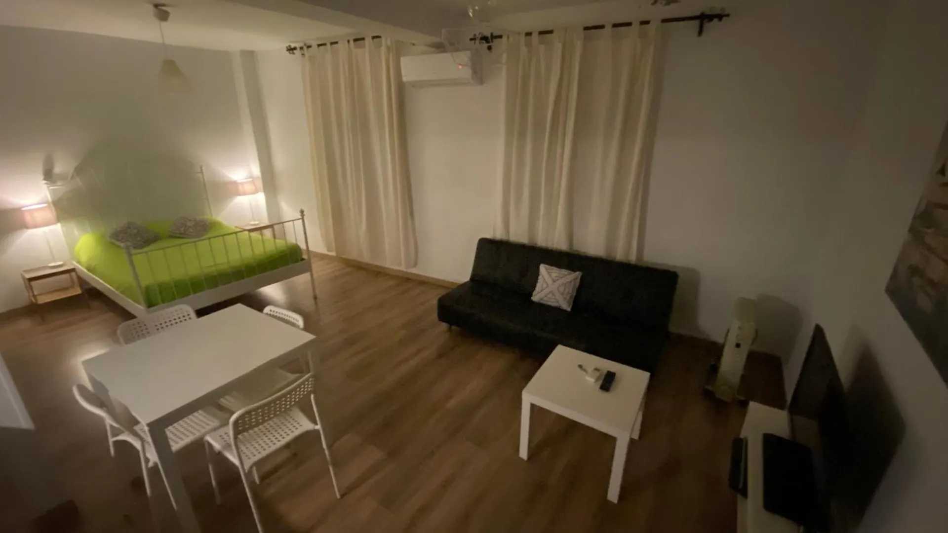 Alojamiento En El Centro De Toledo Apartment